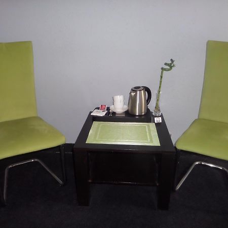 Incepcja 33 Hostel Wrocław Buitenkant foto