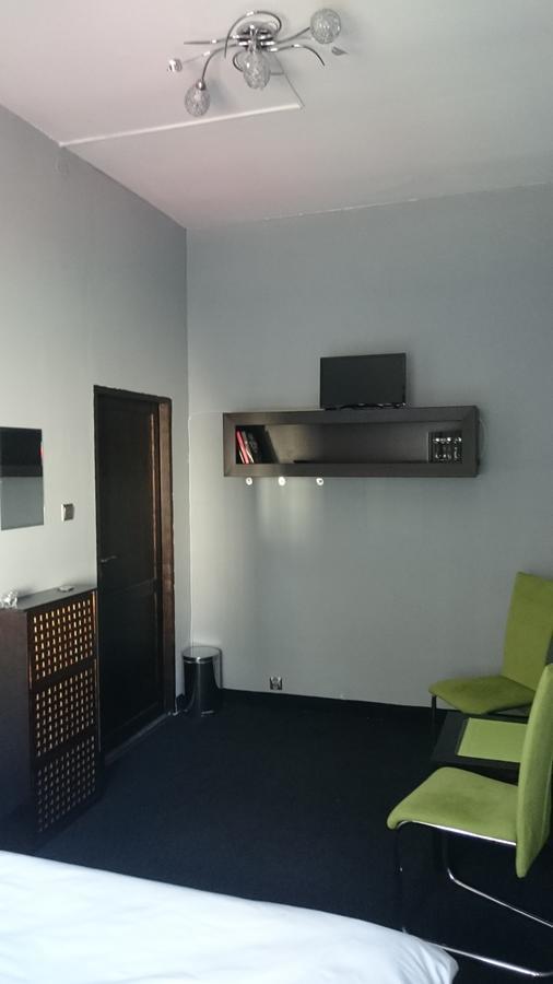 Incepcja 33 Hostel Wrocław Buitenkant foto