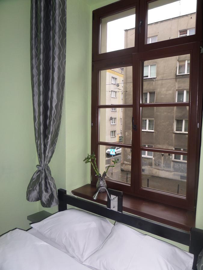 Incepcja 33 Hostel Wrocław Buitenkant foto