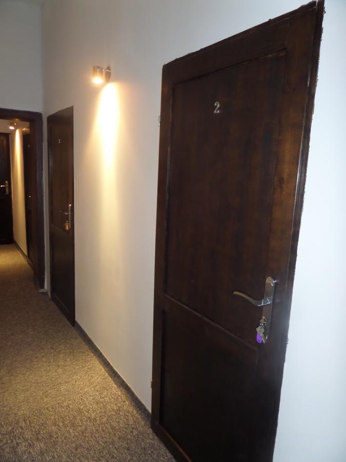Incepcja 33 Hostel Wrocław Buitenkant foto